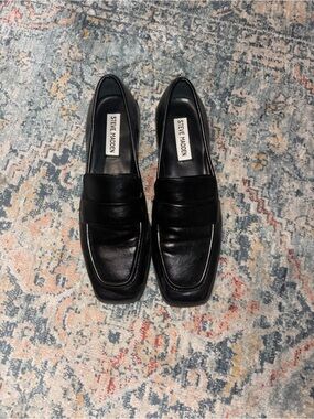 Steve Madden Black Leather Square-Toe Loafers